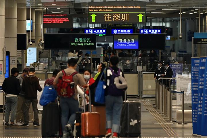 Chinese Mainland Flight Bookings to Hong Kong Soar as Travel Resumes