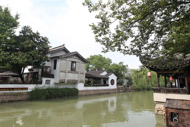 Chinese Property Developers Make Record Bids in Suzhou’s First Land Auction of 2023