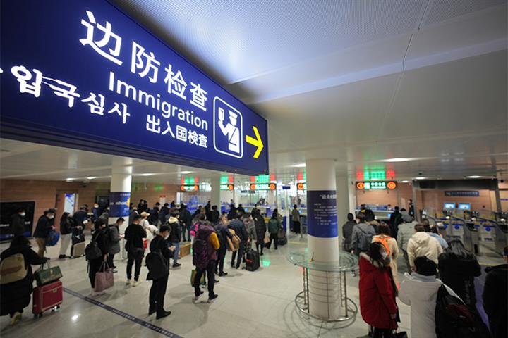 Chinese Overseas Group Tour Prices Soar on Fewer Flights, Lack of Supporting Services