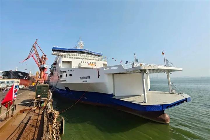 China Delivers World's Biggest Hybrid Ro-Ro Ferry to the UK