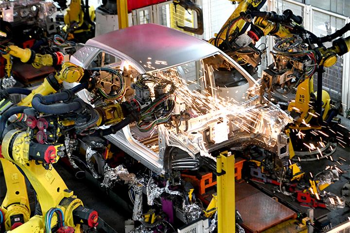 China’s Industrial Profits Will Recover After January-February Slump, NBS Official Says