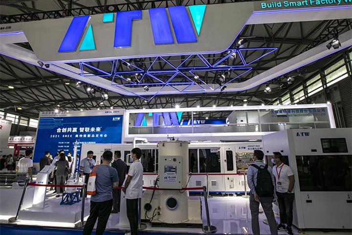 China’s Wuxi Autowell Soars on Winning Bid to Supply Longi With Solar Gear