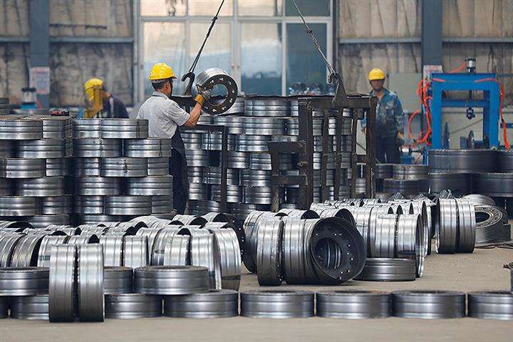 China’s Factory Activity Falls in March, Caixin PMI Shows