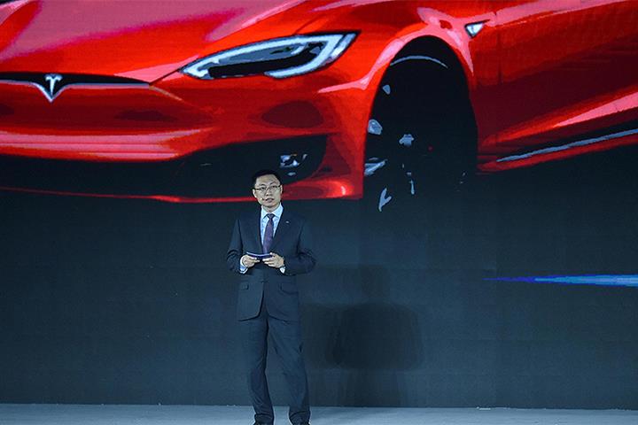 Tesla Names China Head Tom Zhu as SVP