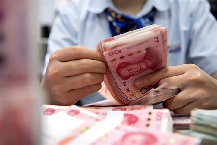 More Foreign Businesses Opt to Pay in Chinese Yuan But They Still Face Difficulties