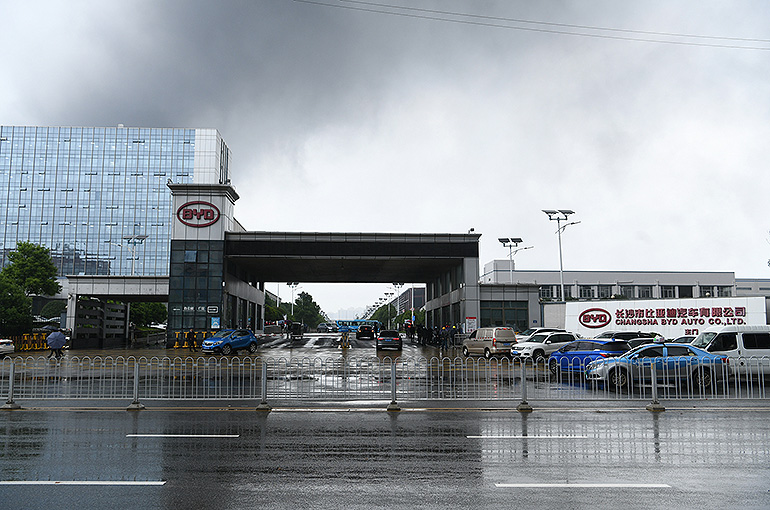 BYD Quashes Rumors That Staff at Its Changsha Plants Are “Lining Up to Resign”