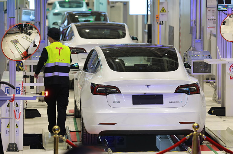Tesla Denies Rumor About Producing New Model 3 in Shanghai
