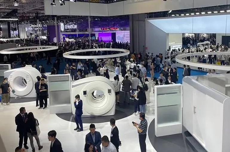Medical Giants Hike China Localization of Premium Devices