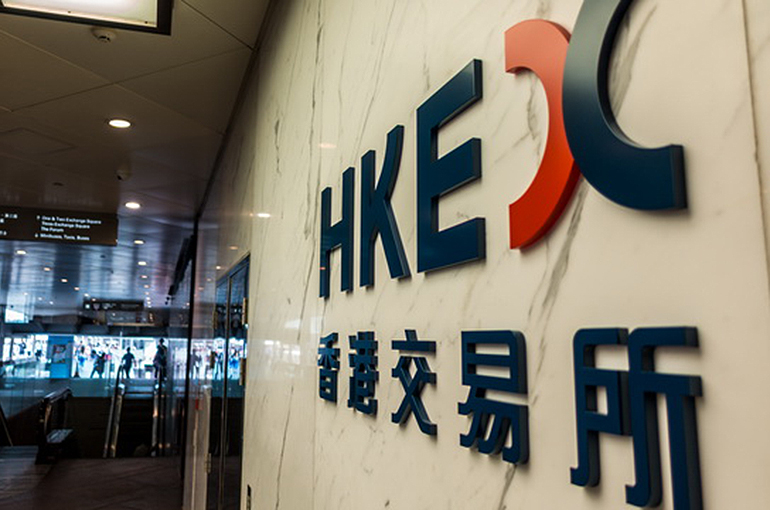 Hong Kong Bourse Says Yuan Share Trading to Start on June 19