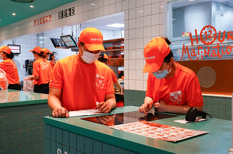Tims China Widens First-Quarter Loss, Will Reopen First Popeyes Store in Second Half