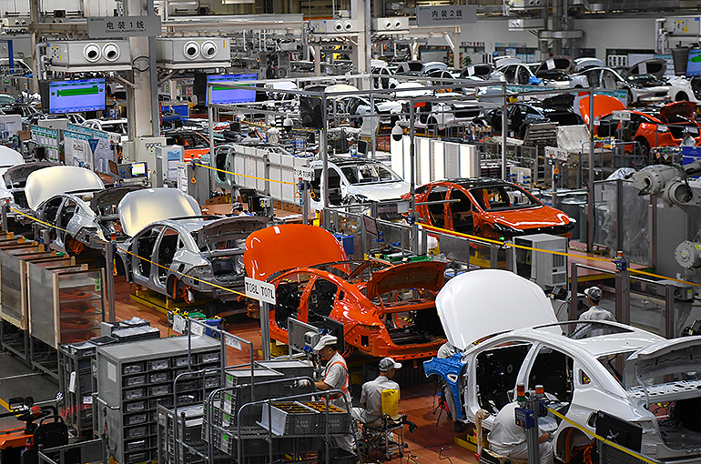 Chinese Carmakers Are Getting Closer to Shaping Global Auto Industry, AlixPartners Says
