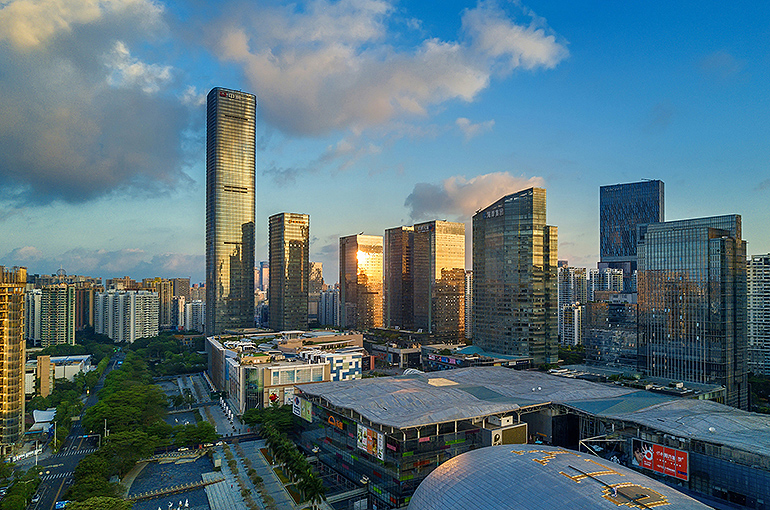 Shenzhen Prime Office Rents Drop to 10-Year Low on Supply Glut, Cushman Says