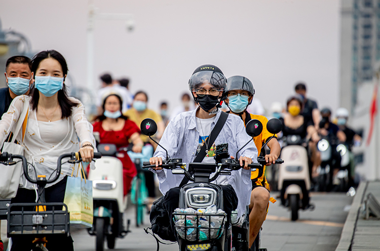China’s Guangzhou Holds Hearing to Restrict E-Bikes Traffic, Affecting 3.6 Million Locals