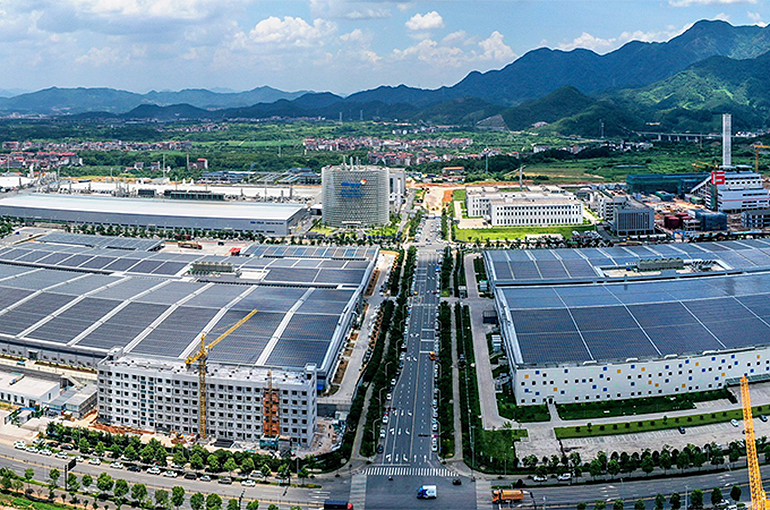 Five of World's Top 10 Solar Firms Have Production Bases in China's Yiwu