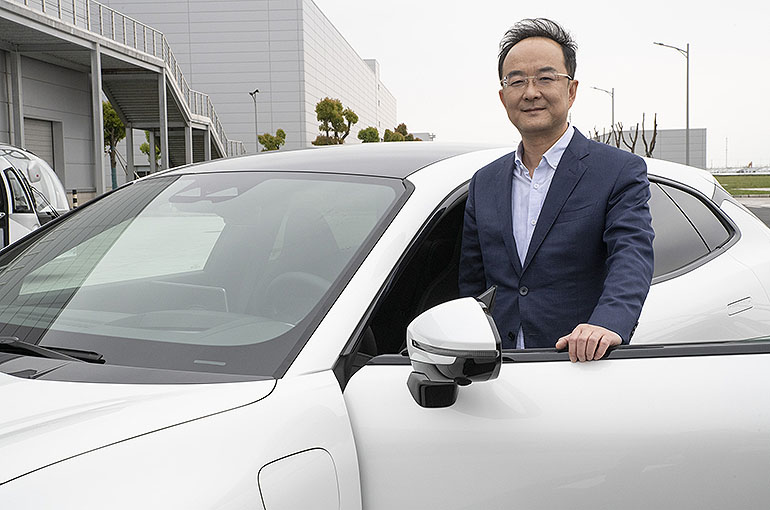 Geely's Zeekr to Sell 650,000 NEVs by 2025, CEO Says