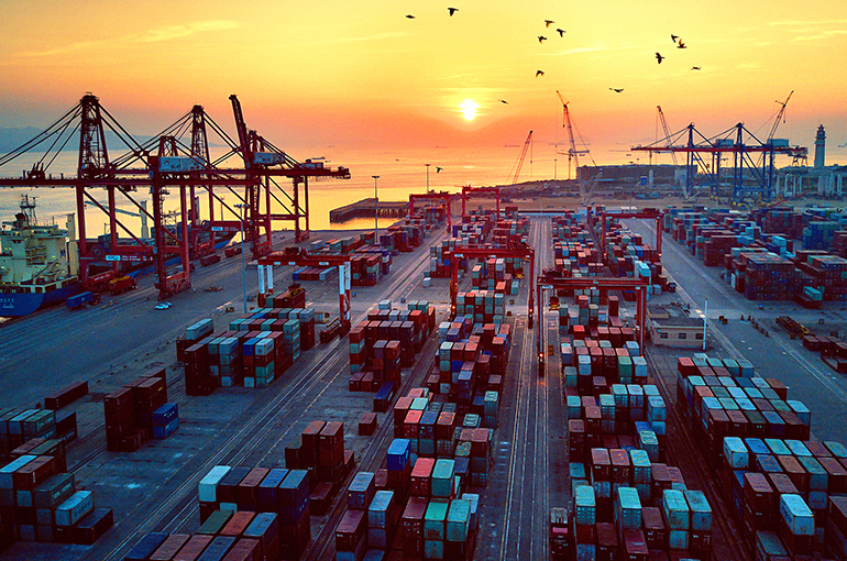 China’s Trade Downturn Slows in August Amid Recovery Signs