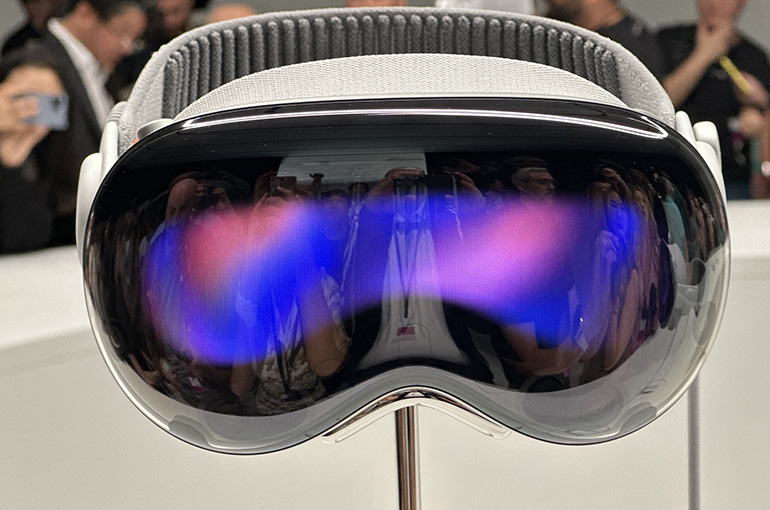 AR Industry Is No Man’s Land as Apple’s Vision Pro Misses Expectations, AR Glass Maker Xreal’s CEO Says