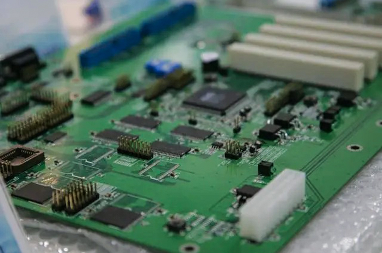 Chinese Flash Memory Chip Giant YMTC Sues Micron for Patent Infringement