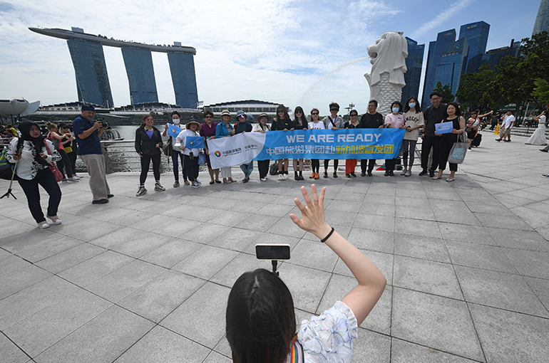 Singapore Joins Other ASEAN Countries in Easing Entry for Chinese Tourists