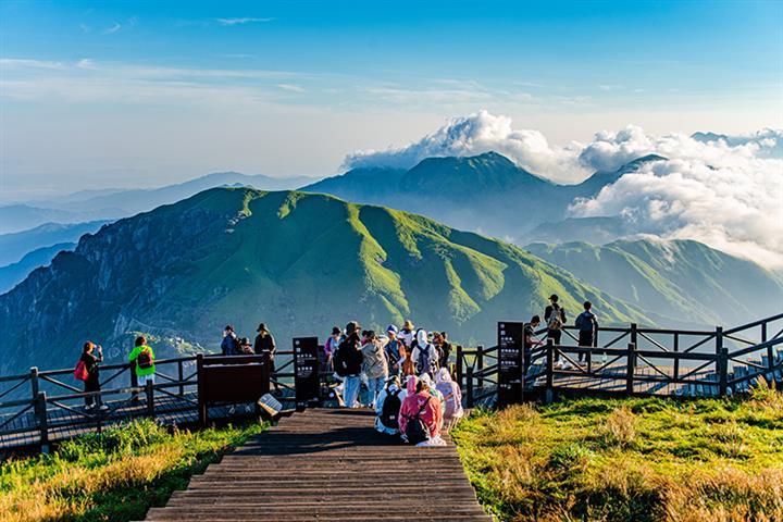 China's Domestic Tourism to Recover to 90% of Pre-Pandemic Level This Year, Report Says