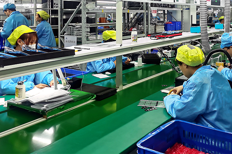 China Is Likely to Retain Half of Global Mobile Phone Manufacturing Capacity, Official Says