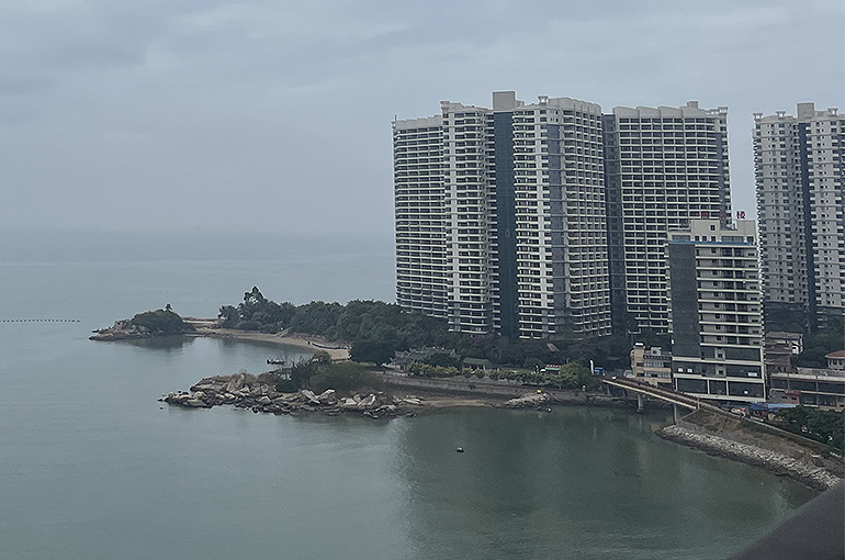 Seaside Property Prices Tumble in Guangdong’s Huizhou as Sales Falter