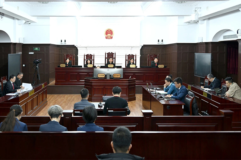 Shanghai Court Settles China Securities Industry's First Class-Action Lawsuit