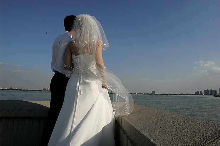 Unmarried Rate Among Chinese People in Their 30s Exceeded 25% Last Year