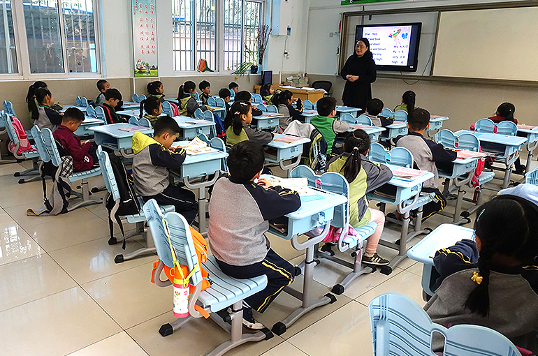 Chinese Cities Warn of Fewer School Places in 2024