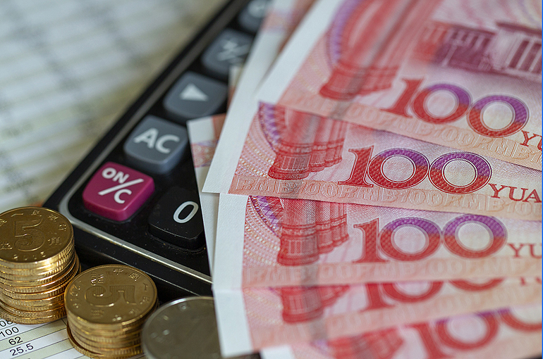 Chinese Brokers Sell USD10 Billion of Bonds to Lower Financing Costs