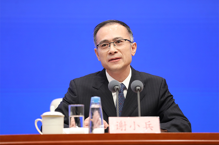 China to Start Rating Chiefs of Central SOEs Based on Stock Performance