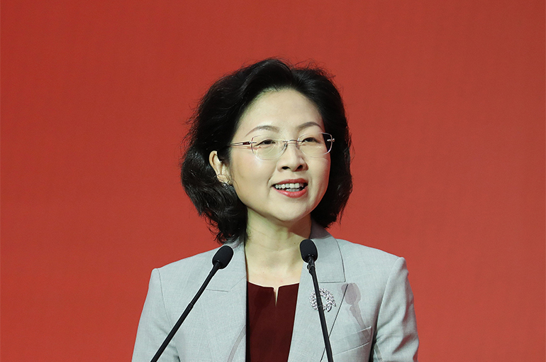 Shenzhen Bourse Welcomes First Chairwoman