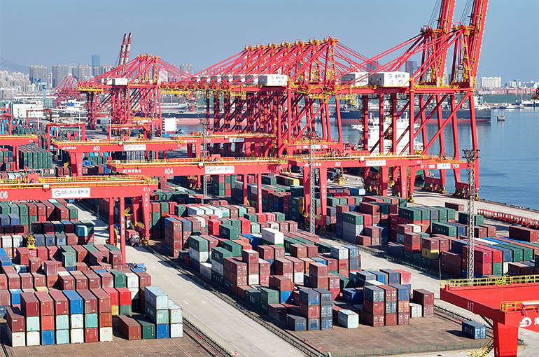 Insiders Expect Container Shortage at Chinese Ports Amid Red Sea Crisis