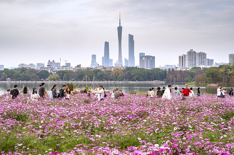 Guangdong Tops China's Provincial-Level Regions for Tourists, Revenue Over Long Holiday