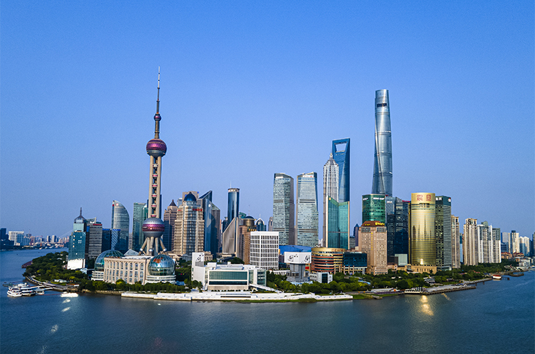 Shanghai to Subsidize Lending Rates for New Infrastructure Projects, Official Says