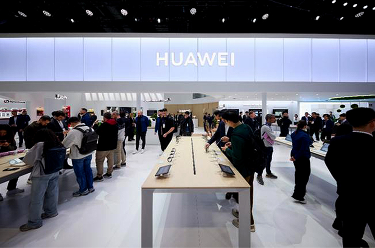 MWC Was First Step of Huawei's Comeback to Europe, Staffer Says