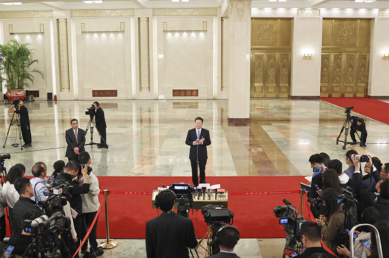 China’s Foreign Trade to Keep Growing in First Half, Customs Administration Director Says