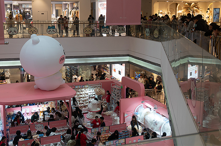 Miniso-Chiikawa Pop-Up Shop in Shanghai Takes USD370,000 in 10 Hours