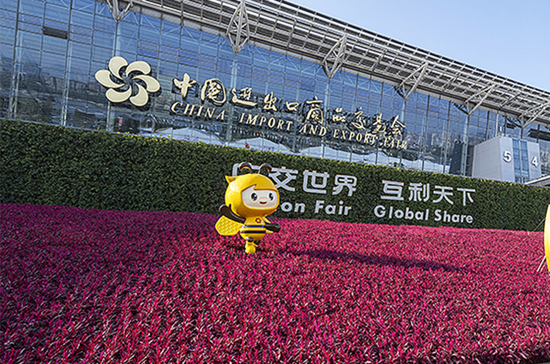 Canton Fair’s Export Exhibition to Welcome Over 4,300 New Exhibitors, Vice Minister Says