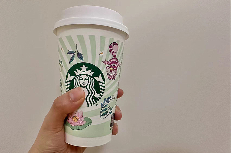 Starbucks China Launches Alice in Wonderland-Themed Drinks, Merch With Disney