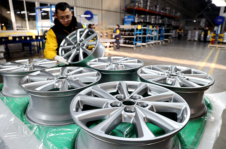 Chief Economists Stay Upbeat on China’s Economy in May, Though Confidence Softens