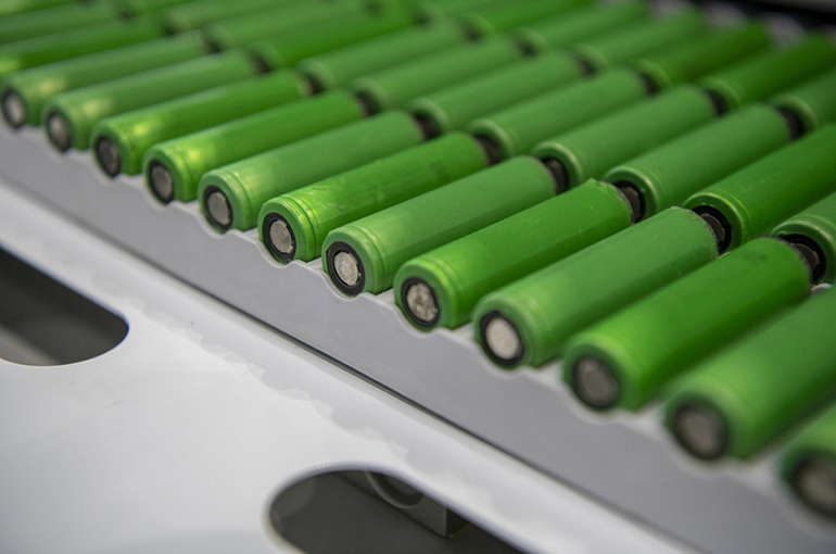 China Issues Draft Guidelines to Lithium Battery Makers to Spur Innovation, Curb Expansion