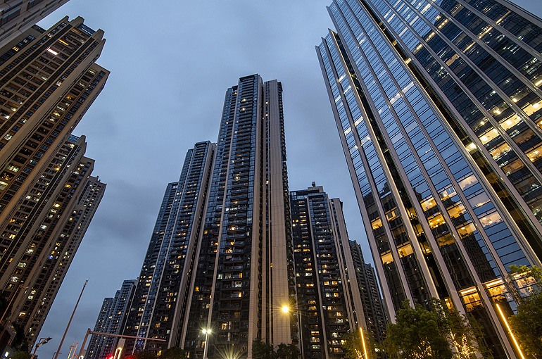 Shenzhen Market Gets Instant Lift From China's Looser Housing Policy