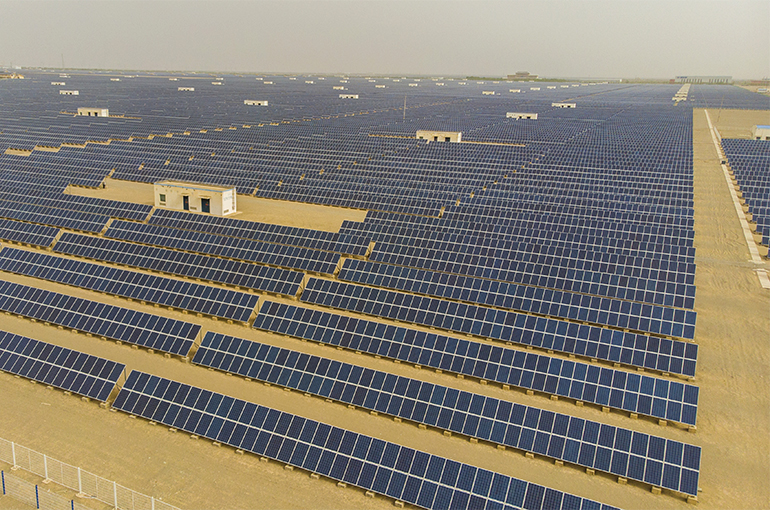More Chinese Solar Power Station Owners Are Selling Up as Grid Prices Tumble, Insiders Say