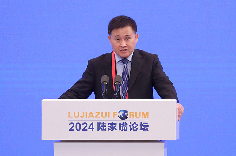 Bond Trading by China's Central Bank Wouldn't Be QE, Governor Says