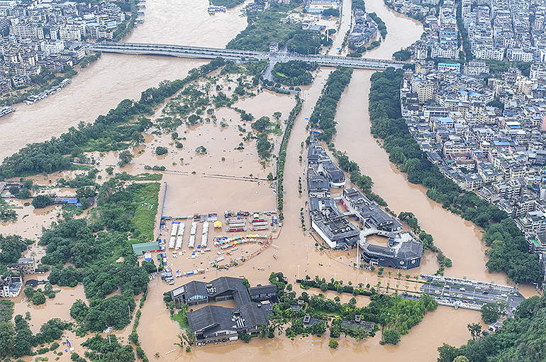 Southern Chinese City of Guilin Sees Worst Flooding Since 1998