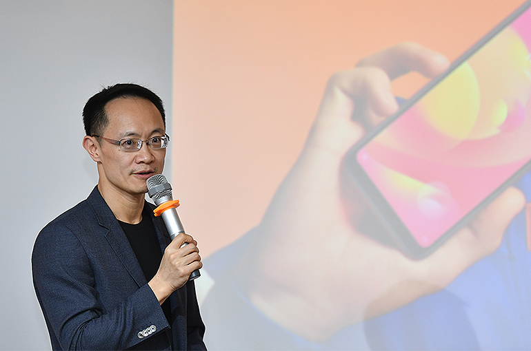 Xiaomi Co-Founder Lin Bin to Use Proceeds of Stake Sale for Philanthropy
