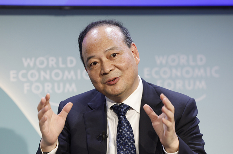 CATL Is Willing to Share Tech With Overseas Battery Makers, Chairman Says