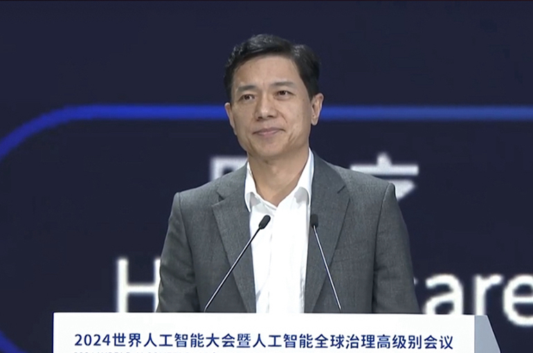 Use of Large Language Models Is More Important Than Tech, Baidu's Robin Li Says