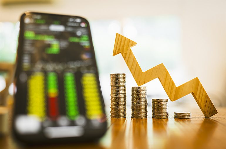 Nearly Three-Quarters of Investment Products Managed by Chinese Insurers Made Money in First Half